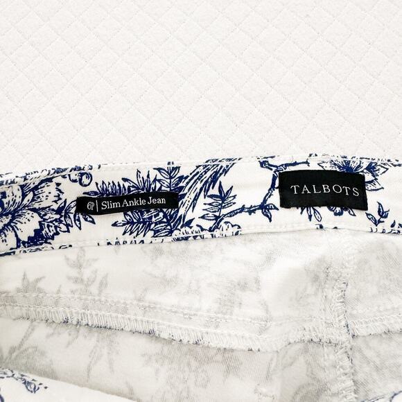 Talbots Slim Ankle Jean Flower Print Blue White Size 6P MINT - Picture 4 of 8